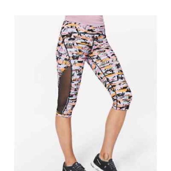 lululemon athletica Pants - Lululemon Sun Runner Crop - Size 2